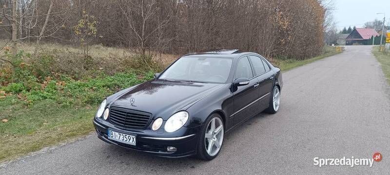 Granatowy Używany 2002 Mercedes E270 Sedan/Limuzyna | 13 900 zł - Obraz 1/4