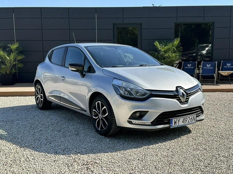 Srebrny (metalik) Używany 2020 Renault Clio V Hatchback | 39 900 zł (Drogi) - Obraz 1/3
