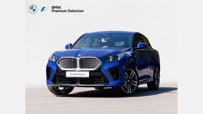 Niebieski portimao m metalizowany Używany 2024 BMW iX2 Luxury Line SUV | 179 900 zł - Obraz 1/3