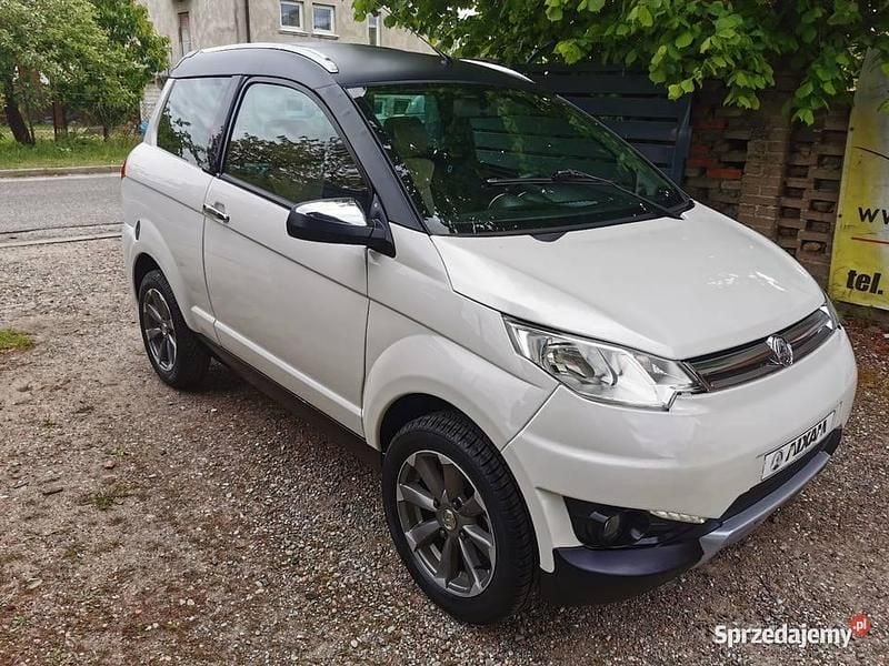 Biały Używany 2015 Aixam Crossover Premium Hatchback | 40 900 zł - Obraz 1/4