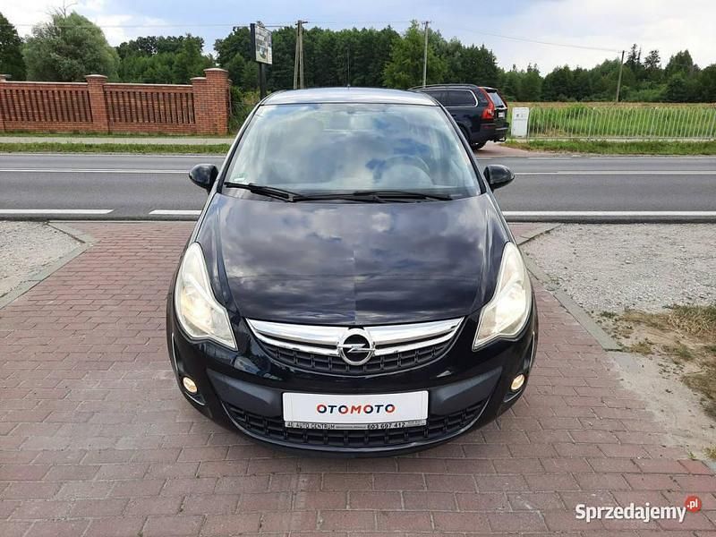 Czarny Używany 2011 Opel Corsa Hatchback | 17 500 zł (Uczciwa cena) - Obraz 1/4