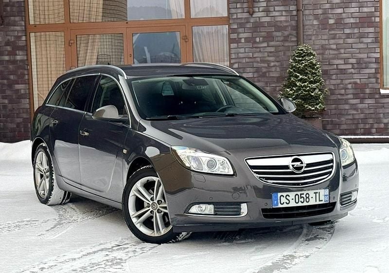 Używany Opel Insignia 118 KM (86 kW) 2013 Szary Kombi