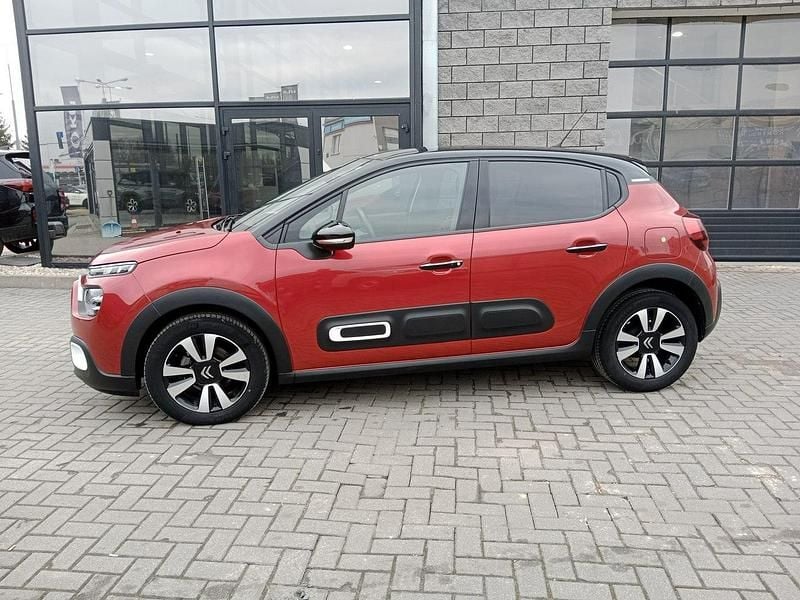 Używany Citroën C3 83 KM (61 kW) 2023 Czerwony ciemny Hatchback