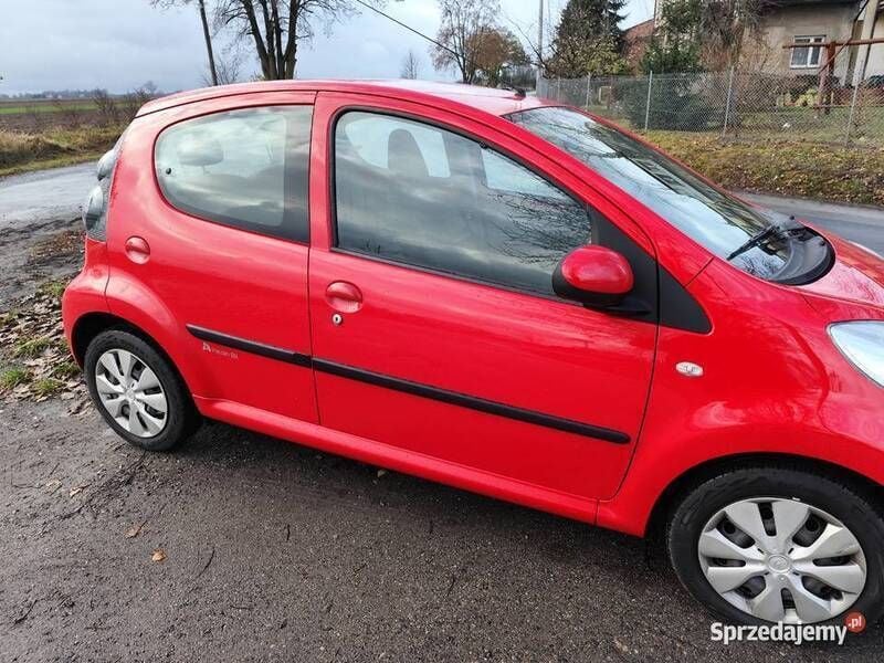 Używany Citroën C1 68 KM (50 kW) 2011 Czerwony Hatchback