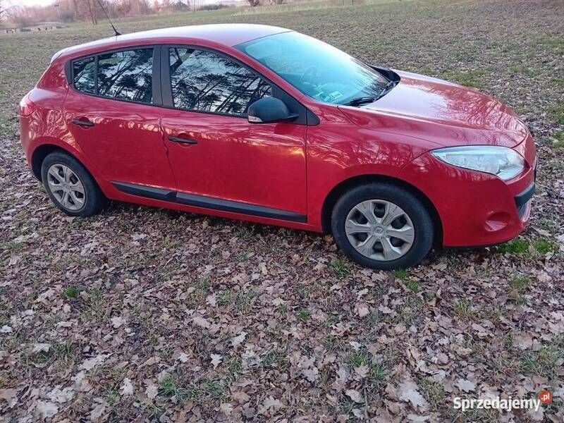 Czerwony Używany 2011 Renault Mégane III Hatchback | 13 200 zł (Super Cena) - Obraz 1/4