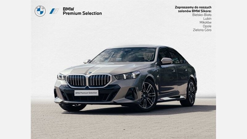 Szary oxide metalizowany Używany 2024 BMW 520 Comfort Edition Sedan/Limuzyna | 244 900 zł (Dobra cena) - Obraz 1/3