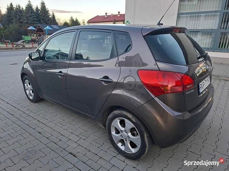 Używany Kia Venga 125 KM (91 kW) 2012 Hatchback