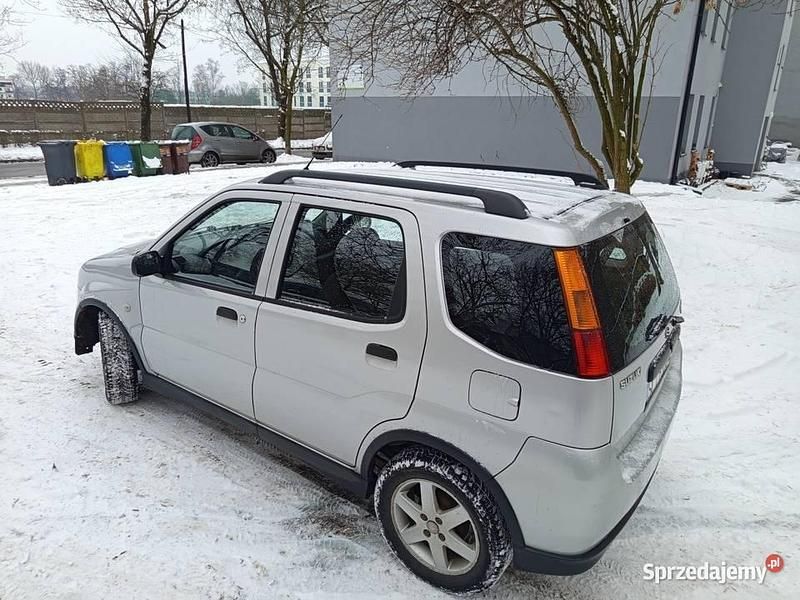 Używany Suzuki Ignis 2005 Srebrny Hatchback