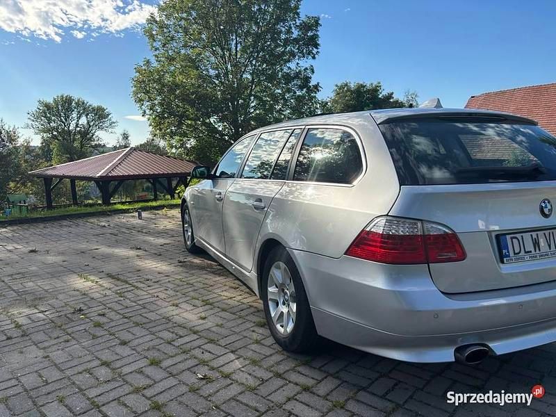 Używany BMW 520 2007 Srebrny Kombi