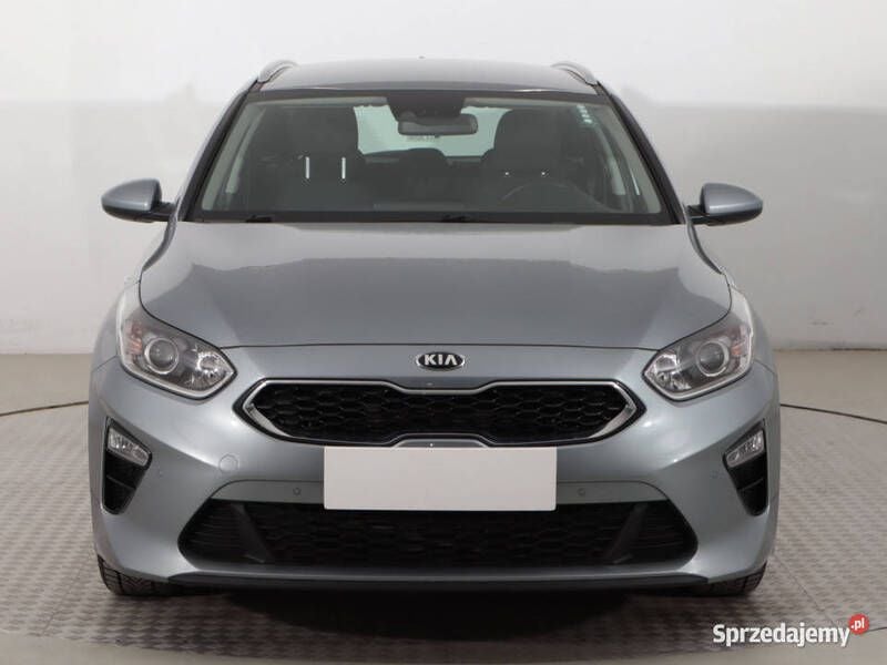 Szary Używany 2021 Kia Ceed Kombi | 54 999 zł (Uczciwa cena) - Obraz 1/4