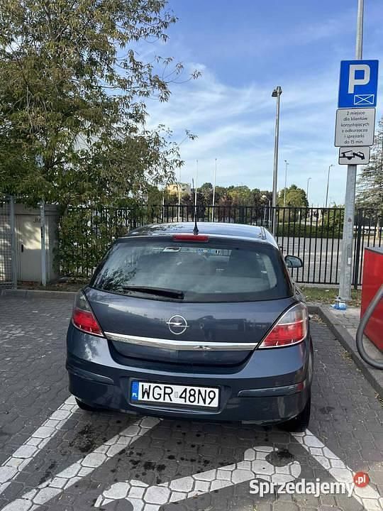 Używany 2009 Opel Astra Hatchback | 10 000 zł (Uczciwa cena) - Obraz 1/4