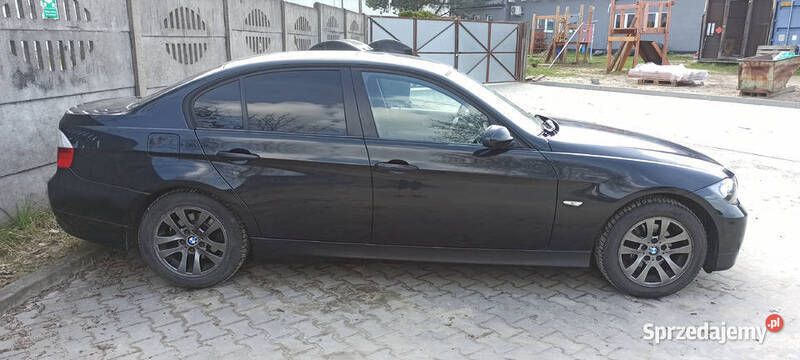 Używany BMW 318 2006 Czarny Sedan/Limuzyna