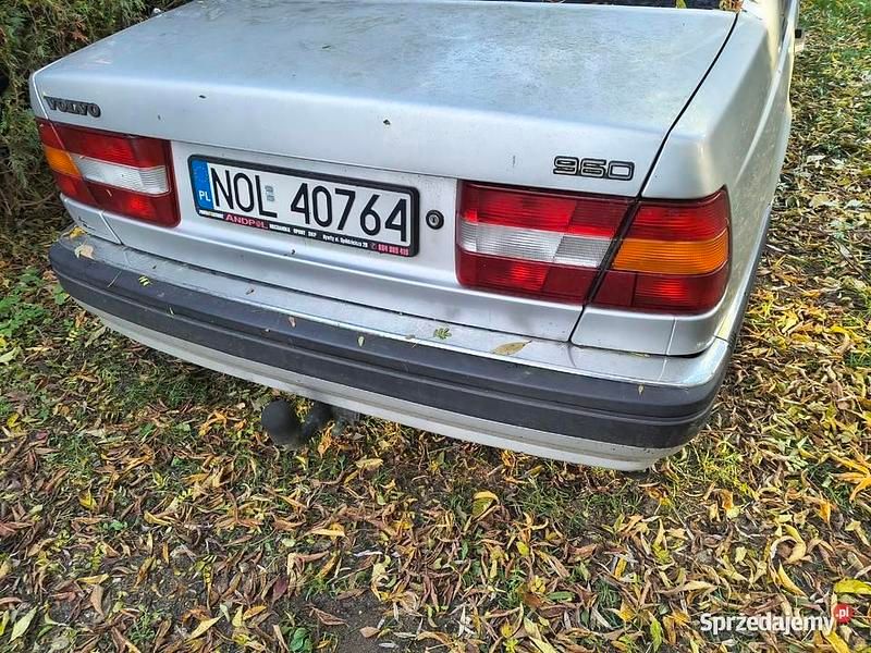 Srebrny Używany 1993 Volvo 960 Sedan/Limuzyna | 16 800 zł - Obraz 1/4