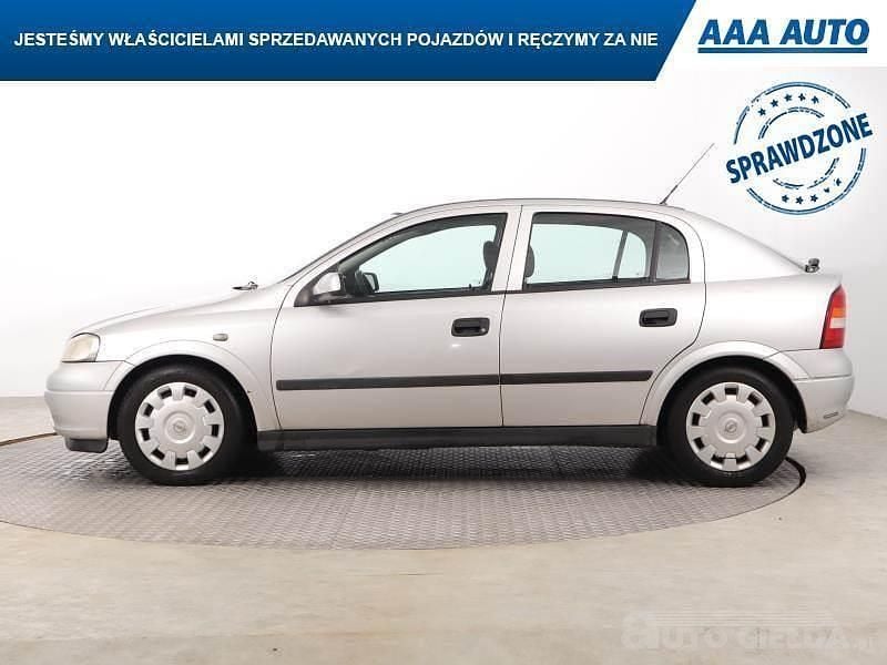Używany Opel Astra 2002 Srebrny