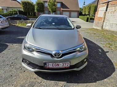 Szary Używany 2017 Toyota Auris Hatchback | 38 000 zł (Uczciwa cena) - Obraz 1/4