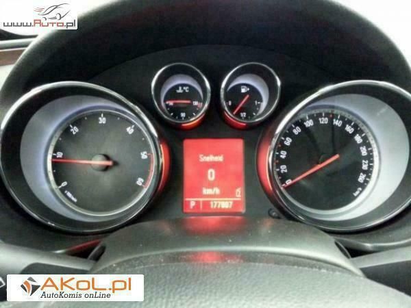 Używany Opel Insignia 160 KM (117 kW) 2011 Czarny Sedan/Limuzyna