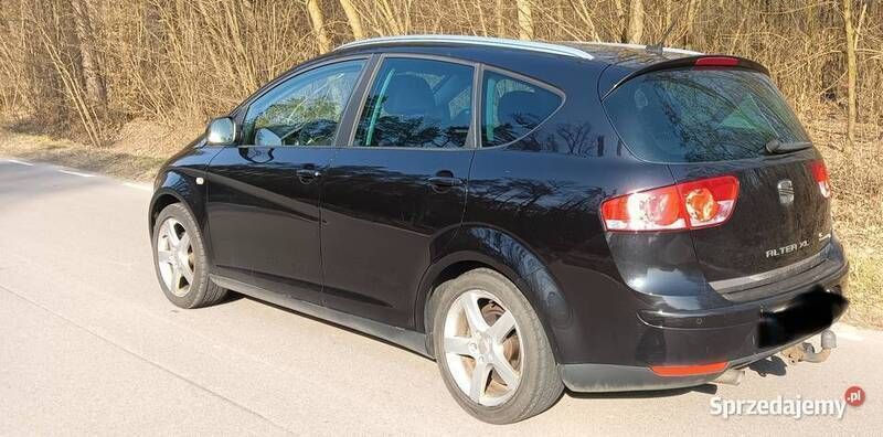Czarny Używany 2011 Seat Altea XL Minivan | 17 900 zł (Uczciwa cena) - Obraz 1/4