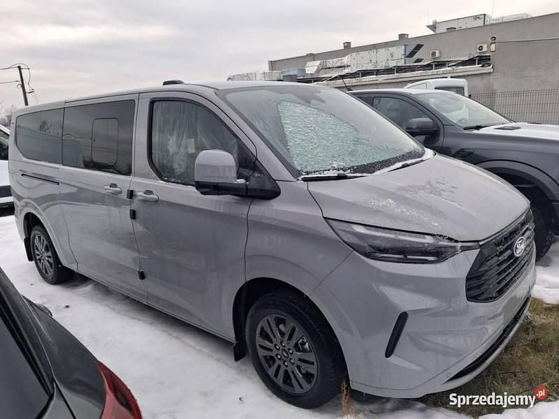 Nowe Ford Transit Custom Limited 150 KM (110 kW) 2025 Szary Sedan/Limuzyna