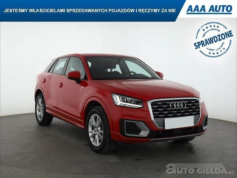 Używany Audi Q2 2016 Czerwony SUV