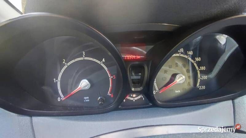 Używany Ford Fiesta 68 KM (50 kW) 2009 Srebrny Hatchback