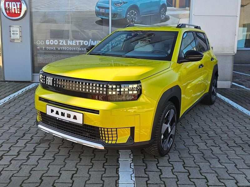 Nowe Fiat Grande Panda La Prima 83 kW (113 KM) 2025 Lakier metalizowany żółty limone Hatchback