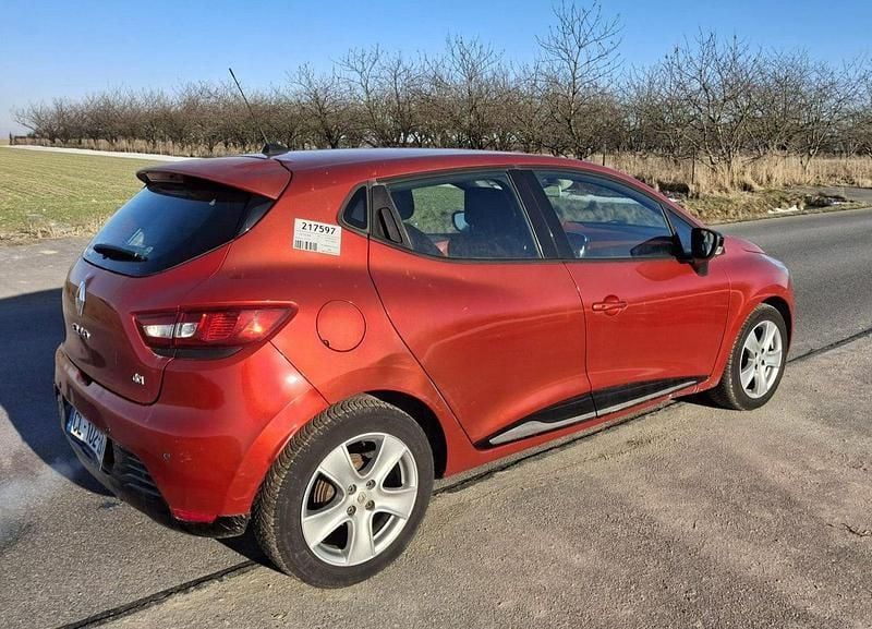 Używany Renault Clio IV 90 KM (66 kW) 2012 Bordowy Hatchback