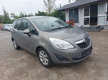 Szary Używany 2011 Opel Meriva Minivan | 15 500 zł (Uczciwa cena) - Obraz 1/4