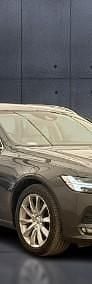 Używany Volvo V90 Momentum 190 KM (139 kW) 2019 Szary Kombi
