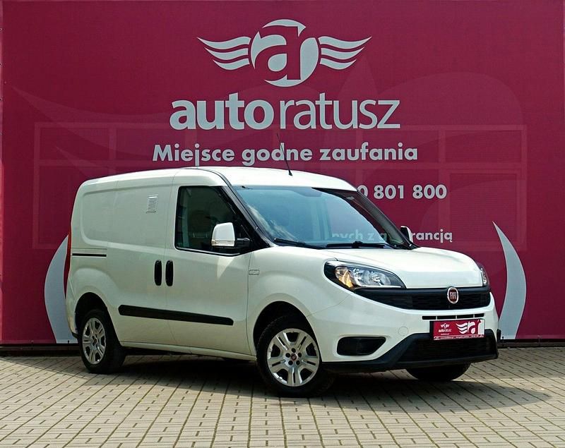 Biały Używany 2019 Fiat Doblò Minivan | 29 900 zł (Dobra cena) - Obraz 1/4