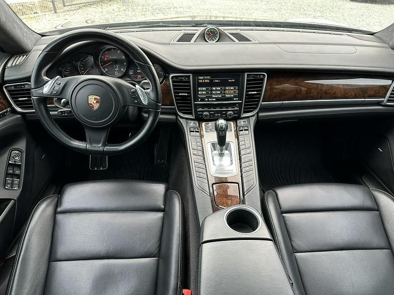 Używany Porsche Panamera 520 KM (382 kW) 2014 Czarny (metalik) Sedan/Limuzyna
