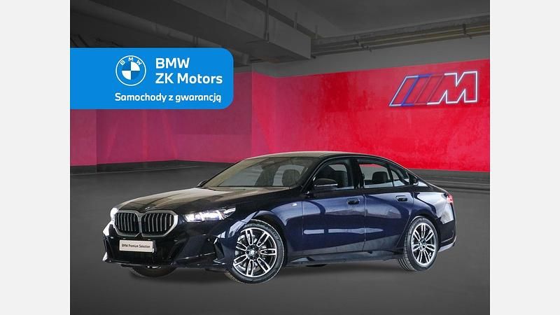 Czarny carbon m metalizowany Używany 2025 BMW 520 Comfort Edition Sedan/Limuzyna | 254 900 zł (Super Cena) - Obraz 1/3