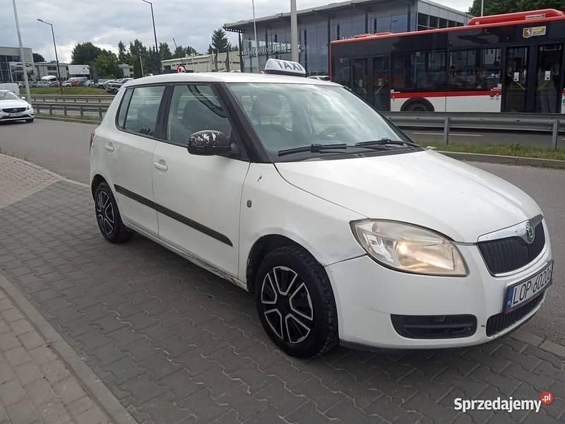 Biały Używany 2008 Skoda Fabia Hatchback | 4900 zł - Obraz 1/4