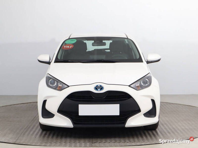 Biały Używany 2022 Toyota Yaris Hybrid Hatchback | 67 999 zł (Dobra cena) - Obraz 1/4