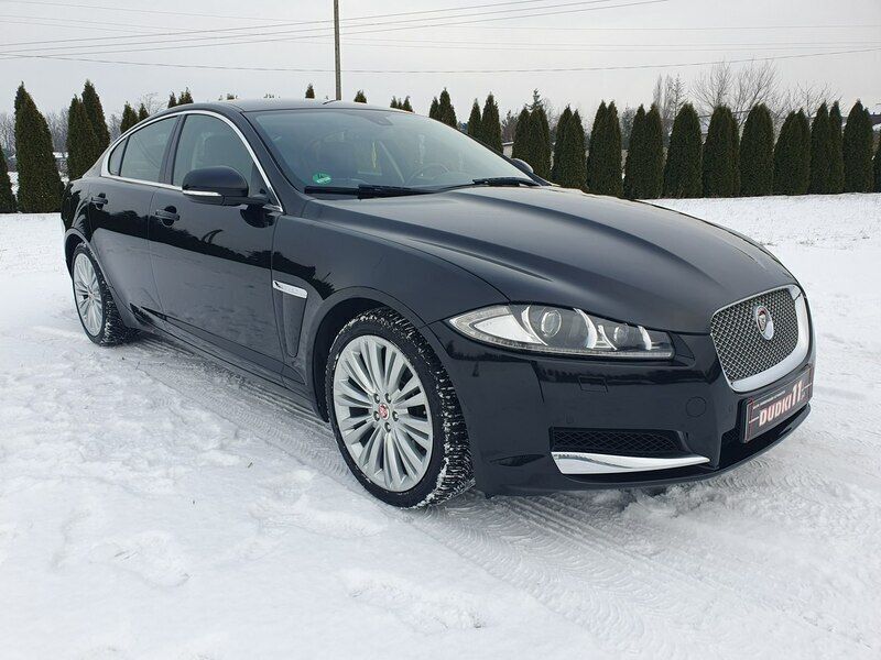 Używany Jaguar XF 240 KM (176 kW) 2014 Czarny (metalik) Sedan/Limuzyna