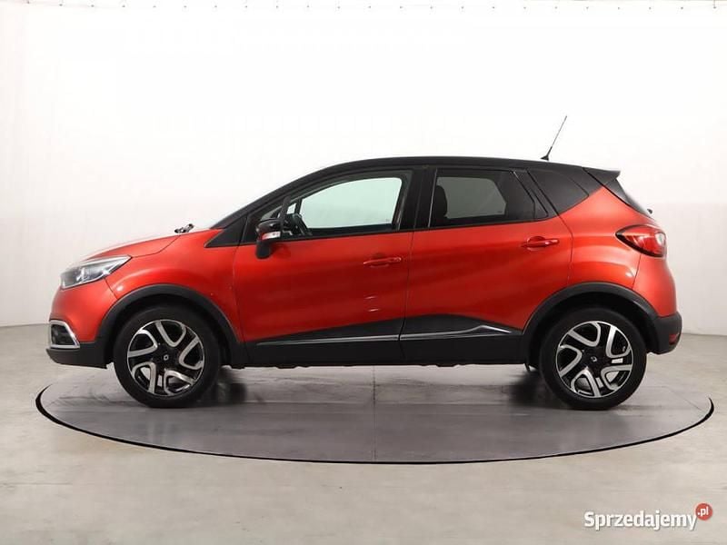 Używany Renault Captur 90 KM (66 kW) 2015 Czerwony SUV
