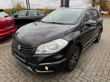 Czarny Używany 2015 Suzuki SX4 S-Cross SUV | 34 900 zł (Uczciwa cena) - Obraz 1/4