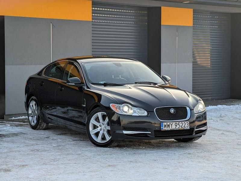 Używany Jaguar XF Luxury 275 KM (202 kW) 2009 Czarny Sedan/Limuzyna