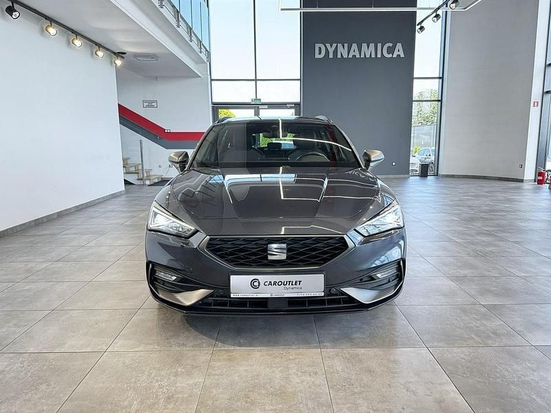 Szary (metalik) Używany 2021 Seat Leon Kombi | 81 900 zł (Dość drogi) - Obraz 1/2