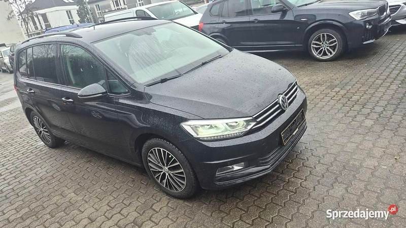 Używany VW Touran 2015 Czarny Minivan