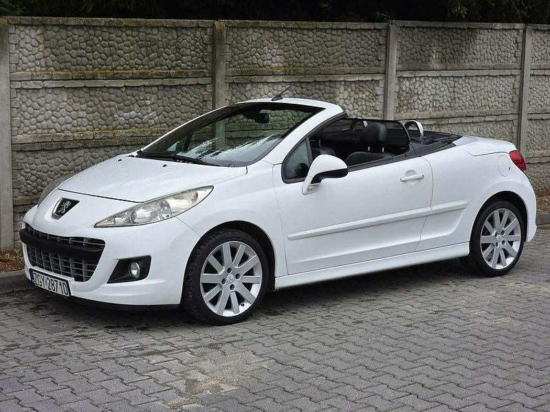 Biały (metalik) Używany 2012 Peugeot 207 CC Kabriolet | 15 900 zł - Obraz 1/4