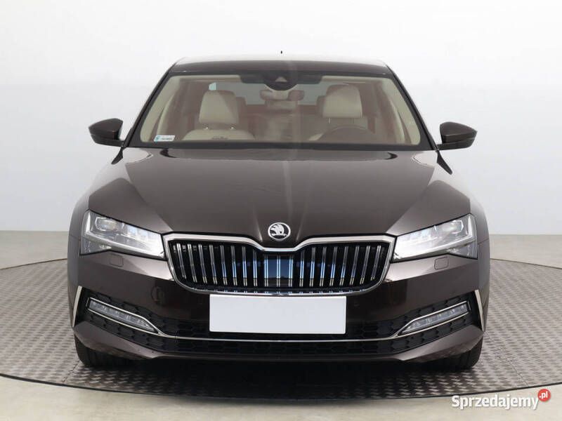 Brązowy Używany 2021 Skoda Superb Sedan/Limuzyna | 111 999 zł (Drogi) - Obraz 1/4
