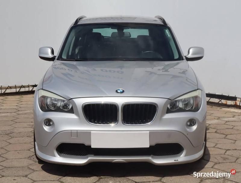 Srebrny Używany 2009 BMW X1 SUV | 27 499 zł (Dość drogi) - Obraz 1/4