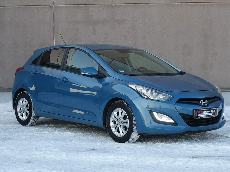 Używany Hyundai i30 100 KM (73 kW) 2013 Niebieski Hatchback