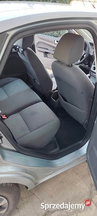 Używany Ford Focus 2005 Srebrny Hatchback