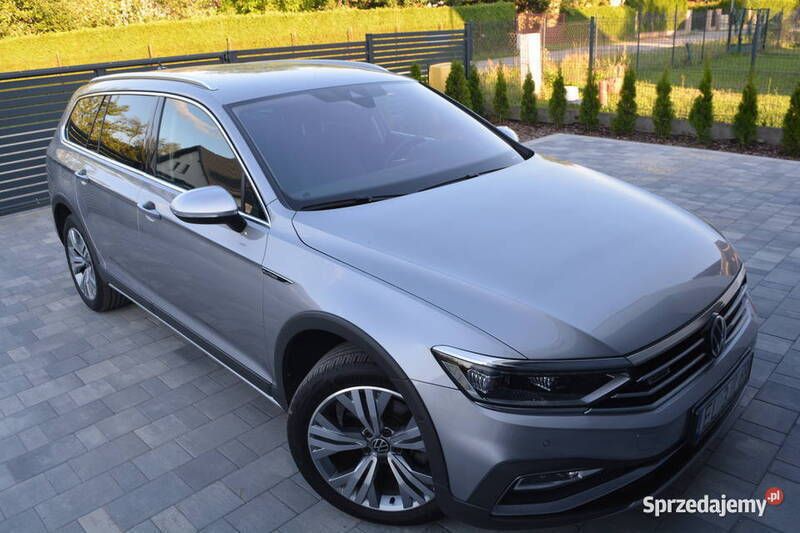 Używany 2021 VW Passat Kombi | 109 900 zł (Drogi) - Obraz 1/4