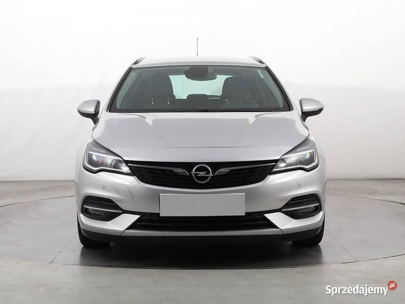 Srebrny Używany 2019 Opel Astra Kombi | 39 999 zł (Uczciwa cena) - Obraz 1/4