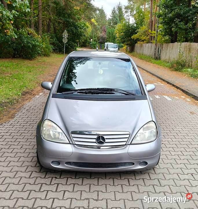 Srebrny Używany 2000 Mercedes A140 Hatchback | 5400 zł (Uczciwa cena) - Obraz 1/4
