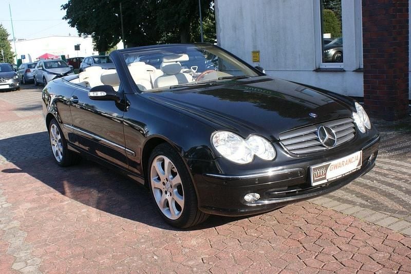 Czarny (metalik) Używany 2005 Mercedes CLK320 Kabriolet | 57 500 zł - Obraz 1/4