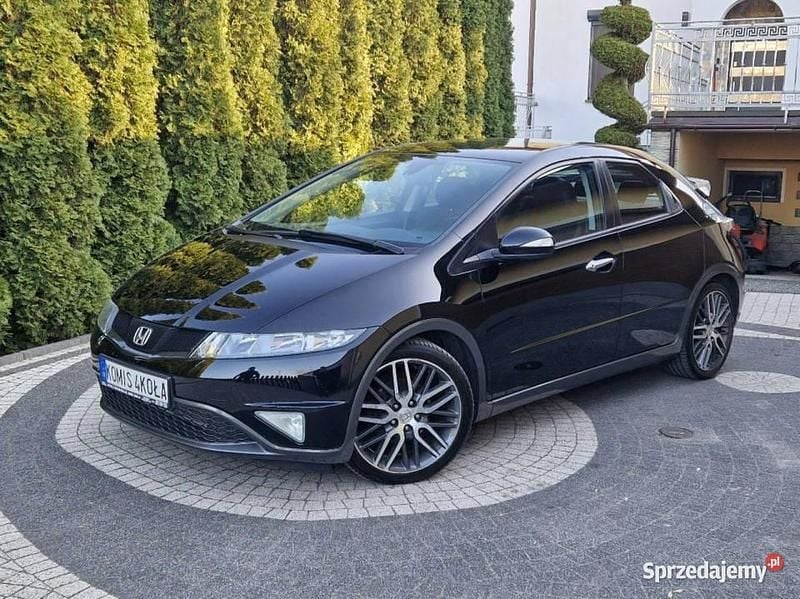 Używany Honda Civic 140 KM (102 kW) 2011 Czarny Hatchback