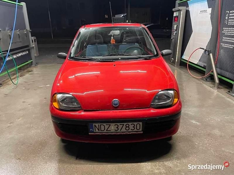 Czerwony Używany 2002 Fiat Seicento Hatchback | 2500 zł (Uczciwa cena) - Obraz 1/4